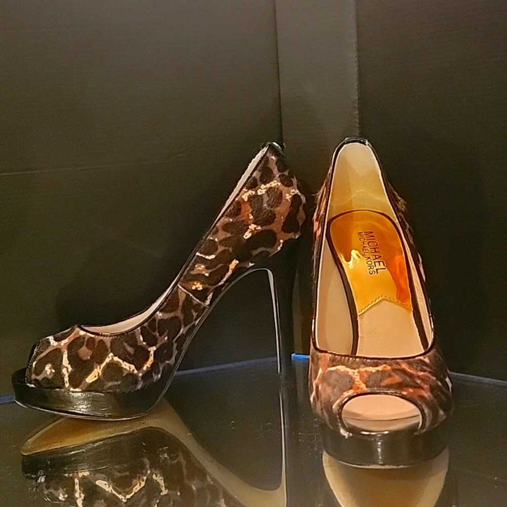 Michael Kors pony hair lepord and black patent leather shoes sz 6.5